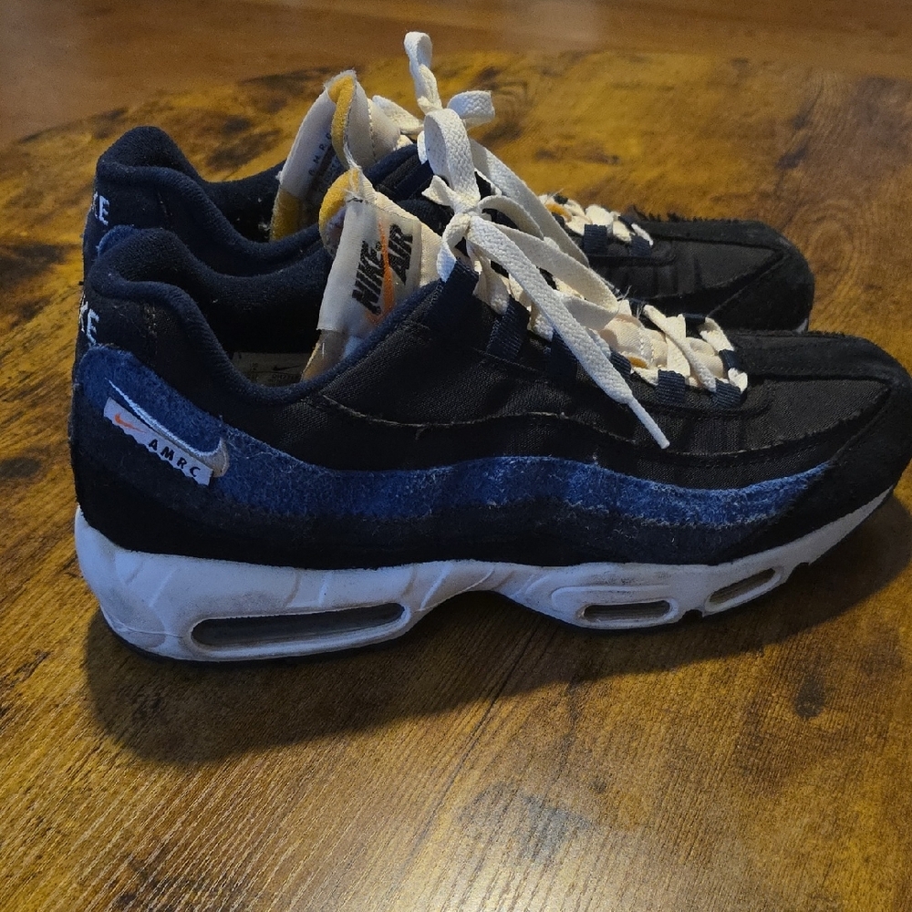 Nike Men's Black and Blue Lace-Up Sneakers - Picture 10 of 14